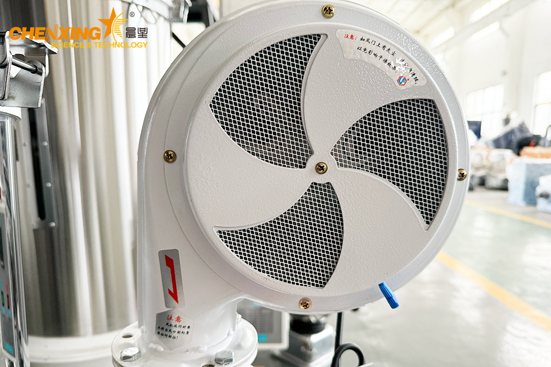 High capacity hopper dryer for plastic granules drying before extrusion