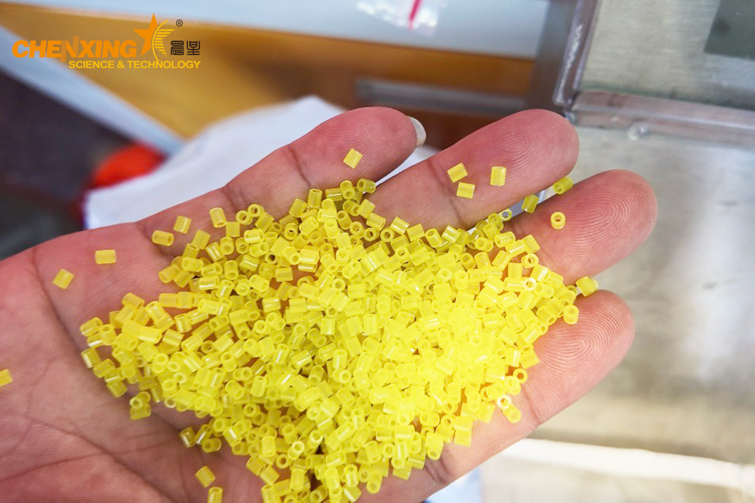 Plastic bead samples produced by PP PS extrusion line with uniform size