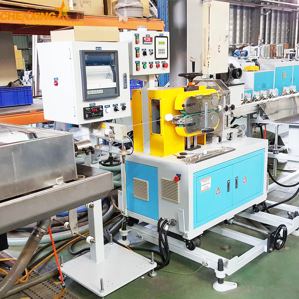 High-speed medical tubing extrusion line with automatic haul-off and winding