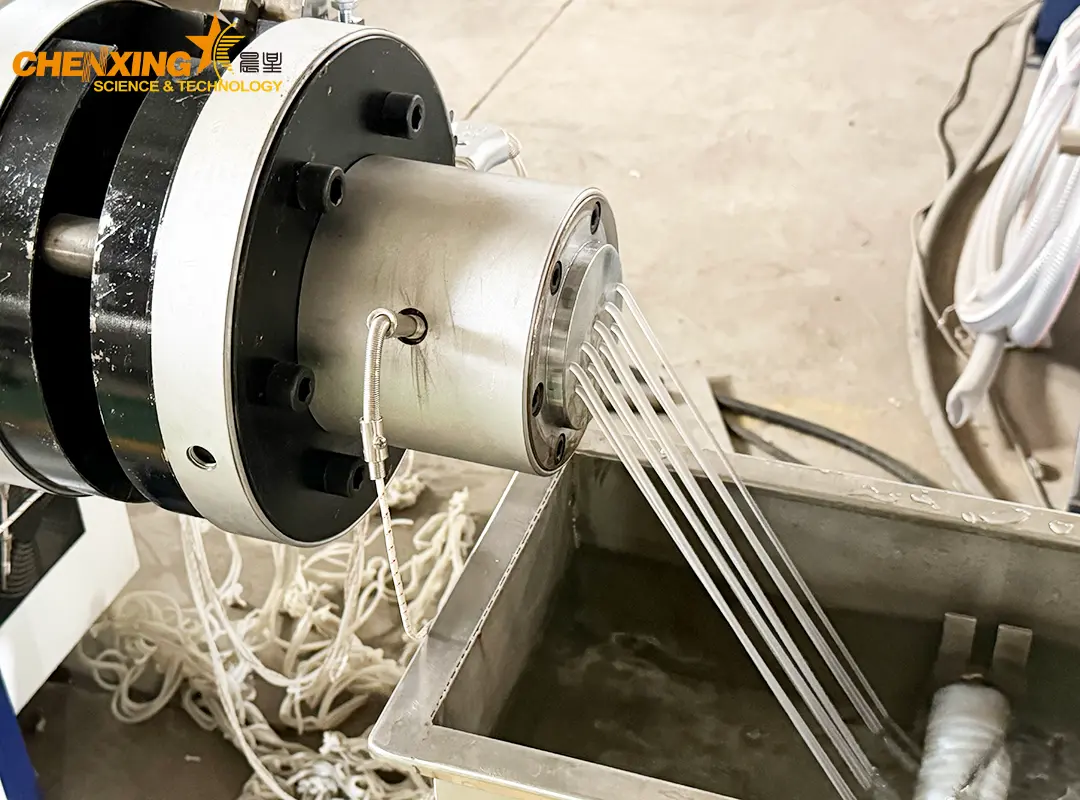 Industry 4.0-enabled PP:PE:PET dry-strips-cutting pelletizing line schematic with IoT sensor icons